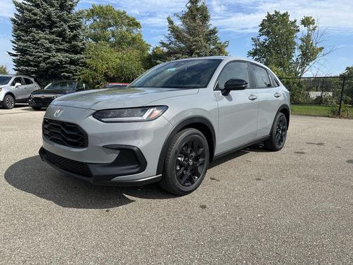 Urban Gray Pearl 2027 Honda HR-V Sport
