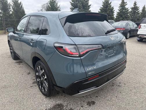 Nordic Forest Pearl 2027 Honda HR-V EX-L