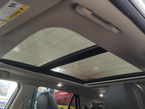 2023 Honda Pilot Touring 8-Passenger