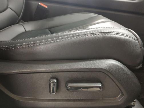 2023 Honda Pilot Touring 8-Passenger