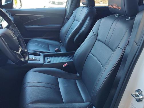 Platinum White Pearl 2023 Honda Passport AWD TrailSport