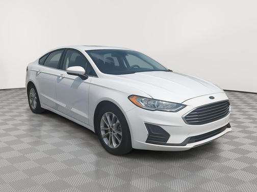 Oxford White 2020 Ford Fusion SE