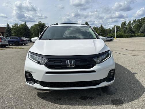 Platinum White Pearl 2026 Honda Odyssey EX-L