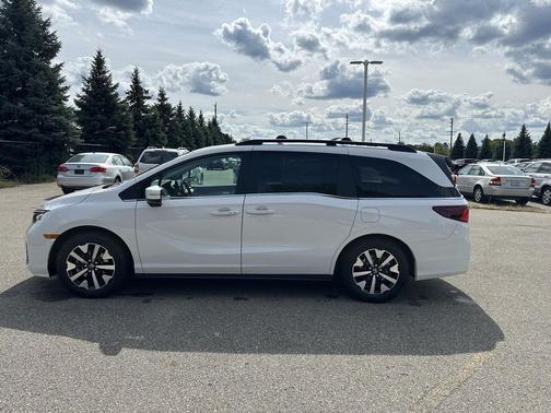 Platinum White Pearl 2026 Honda Odyssey EX-L