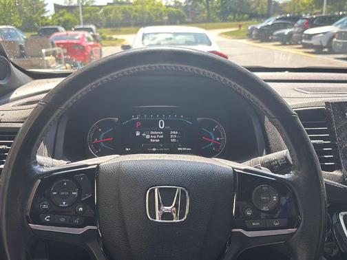Platinum White Pearl 2021 Honda Pilot AWD Black Edition
