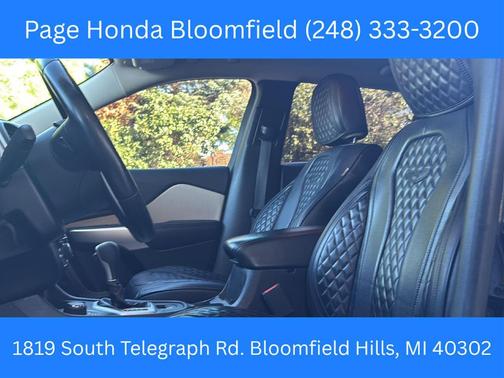 Diamond Black Crystal Pearlcoat 2017 Jeep Cherokee Latitude