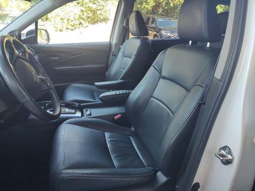 2020 Honda Pilot Touring 8-Passenger