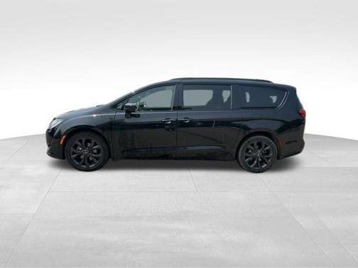 2018 Chrysler Pacifica Touring-L Plus