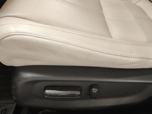 2022 Honda Insight Touring