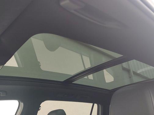 2022 Volkswagen Tiguan 2.0T SE R-Line Black 4MOTION