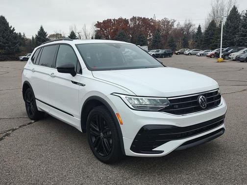 2022 Volkswagen Tiguan 2.0T SE R-Line Black 4MOTION