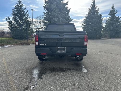 Crystal Black Pearl 2026 Honda Ridgeline RTL