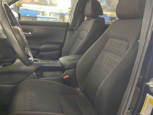 Crystal Black Pearl 2024 Honda HR-V AWD Sport