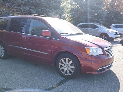 2013 Chrysler Town & Country Touring