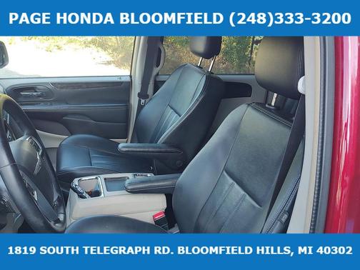 2013 Chrysler Town & Country Touring