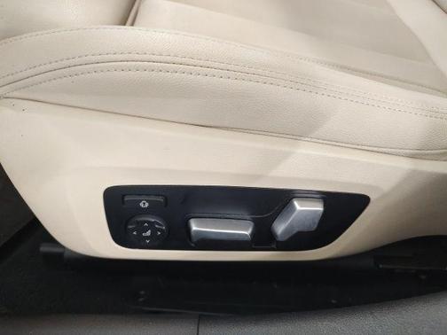 2021 BMW 330e Base