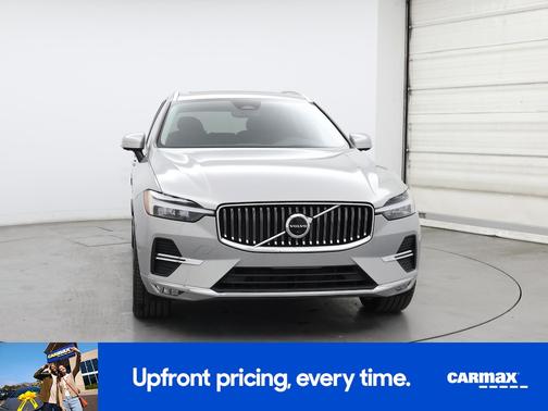 2023 Volvo XC60 B5 Ultimate Bright Theme