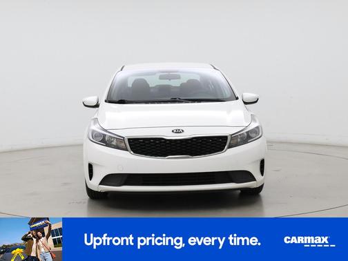 White 2017 Kia Forte LX