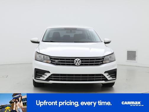 2018 Volkswagen Passat R-Line