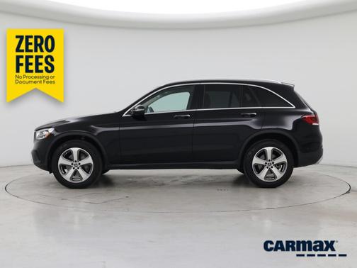 Black 2022 Mercedes-Benz GLC 300
