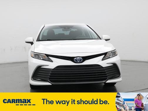 2022 Toyota Camry Hybrid LE