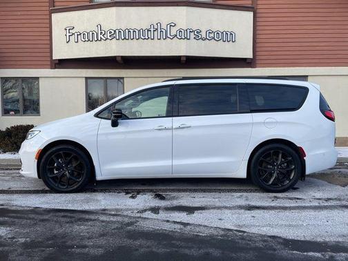 2024 Chrysler Pacifica Limited