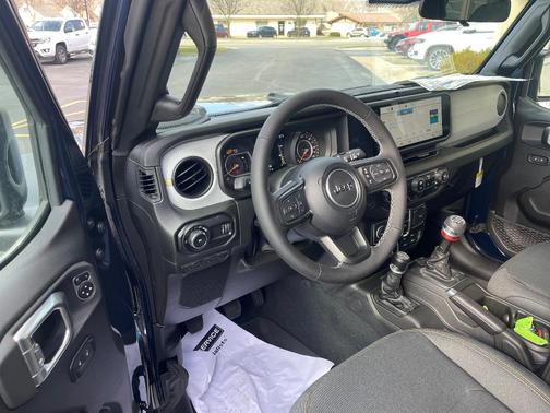 2025 Jeep Wrangler Sport