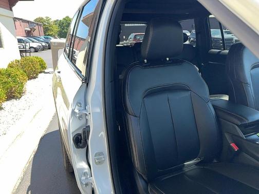 White 2026 Jeep Grand Cherokee 85th Anniversary Edition 4x4