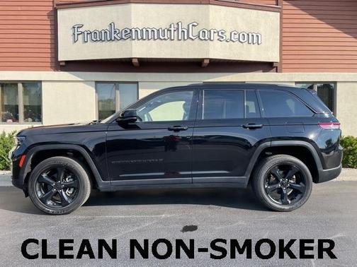 2022 Jeep Grand Cherokee Altitude