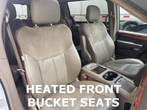 2016 Chrysler Town & Country Limited Platinum