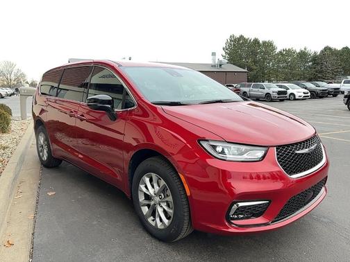 2026 Chrysler Pacifica Select AWD