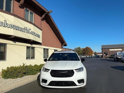 2026 Chrysler Pacifica Limited