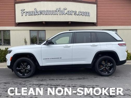 2022 Jeep Grand Cherokee Altitude