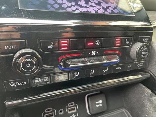 2022 Jeep Grand Cherokee Altitude