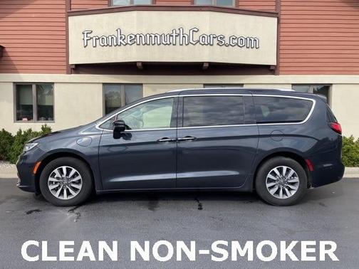 2021 Chrysler Pacifica Hybrid Touring L