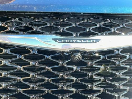 2025 Chrysler Pacifica Hybrid Select