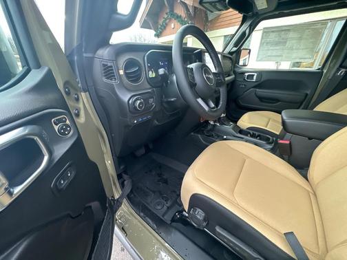 2025 Jeep Wrangler 4xe Sport