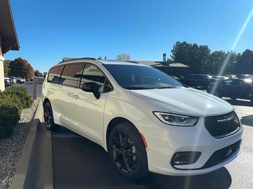 2026 Chrysler Pacifica Limited