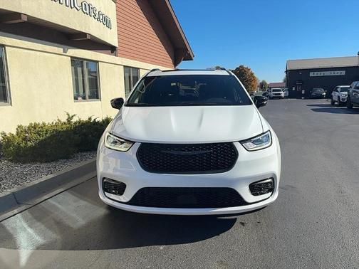 2026 Chrysler Pacifica Limited