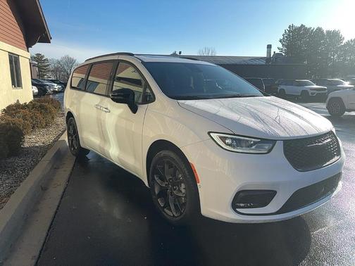 2026 Chrysler Pacifica Limited