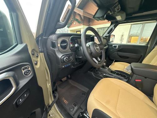 2025 Jeep Wrangler 4xe Sport