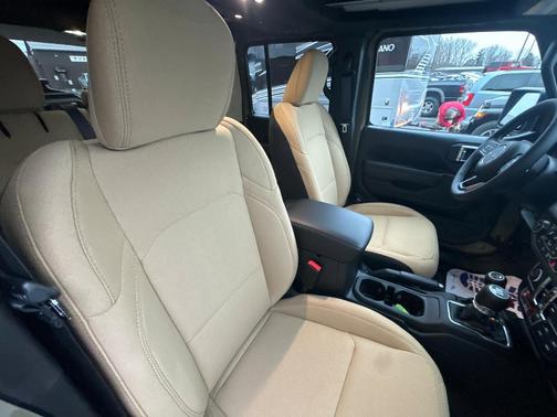 2025 Jeep Wrangler 4xe Sport
