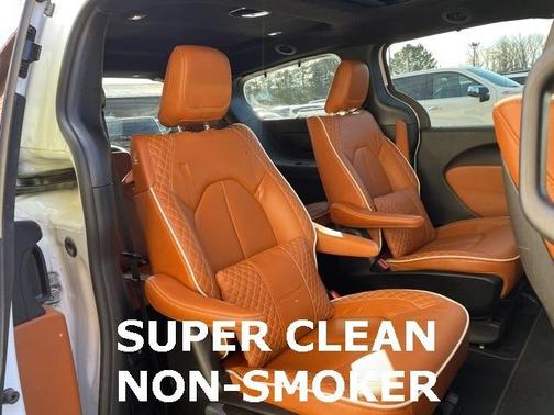 2024 Chrysler Pacifica Hybrid Pinnacle