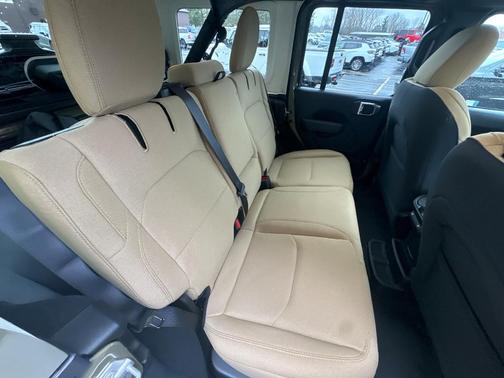 2025 Jeep Wrangler 4xe Sport