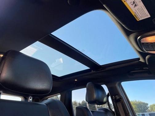 Photo 5 of 25 of 2020 Jeep Grand Cherokee Limited