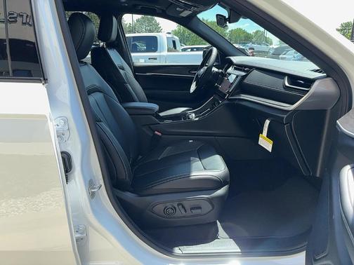 White 2026 Jeep Grand Cherokee Limited