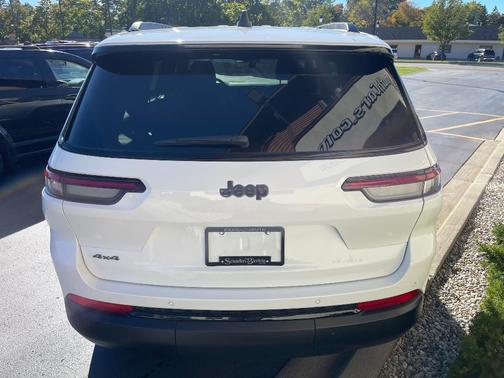 2025 Jeep Grand Cherokee L Laredo