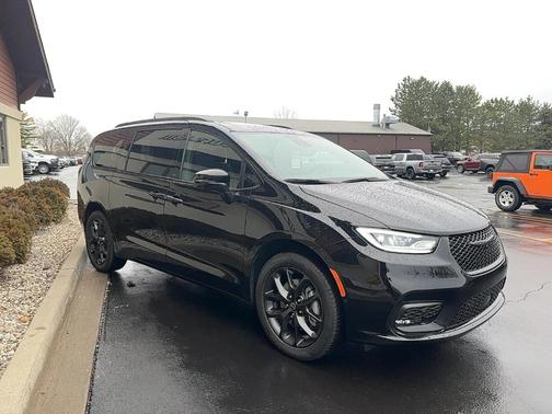 2026 Chrysler Pacifica Limited