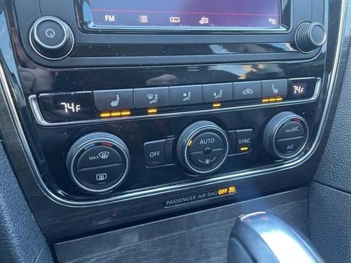 2017 Volkswagen Passat 1.8T SE