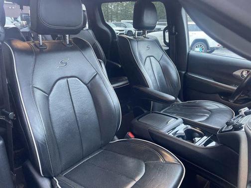 2021 Chrysler Pacifica Hybrid Limited